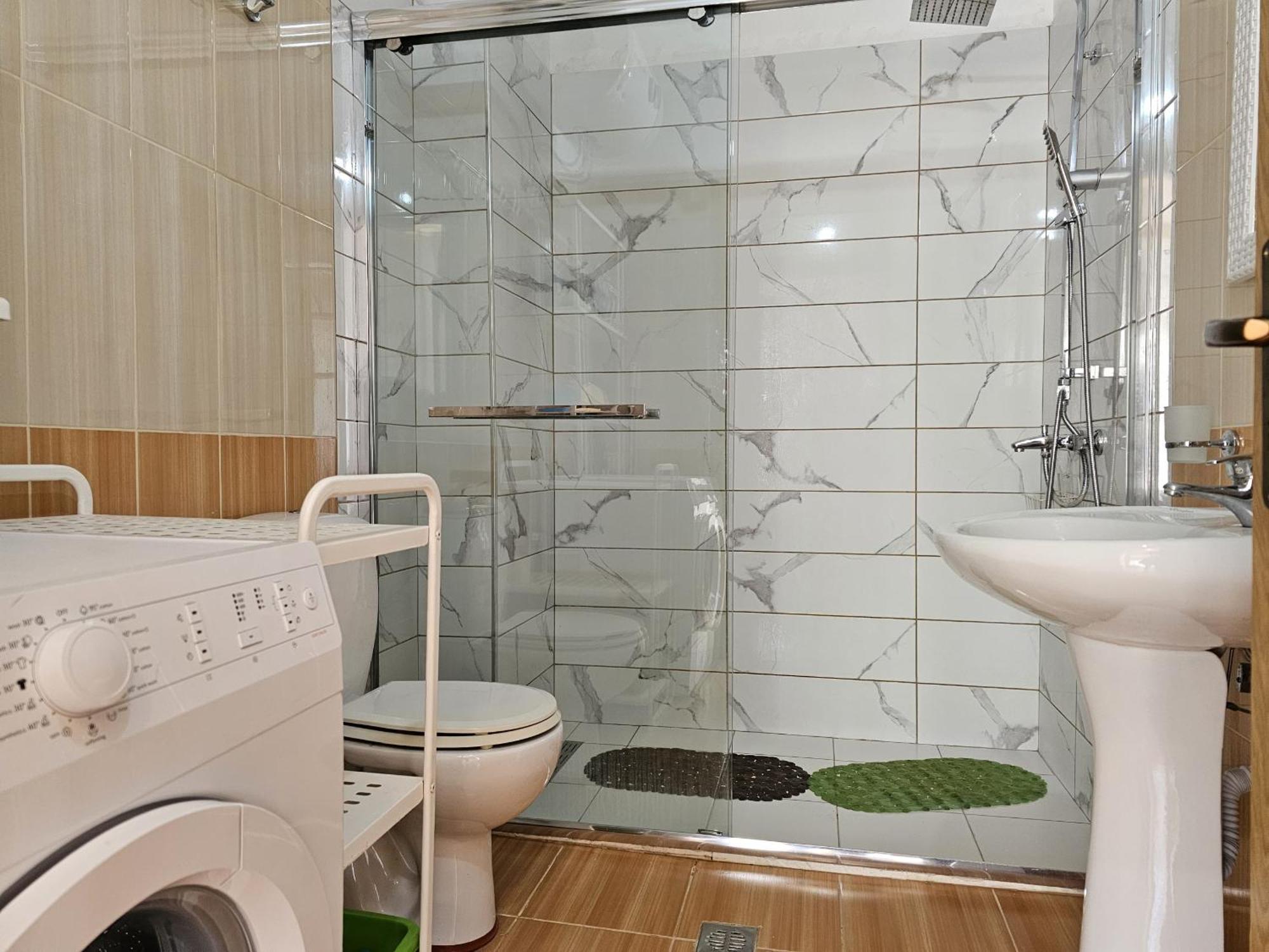 Svein Apartment Sarandë Eksteriør bilde