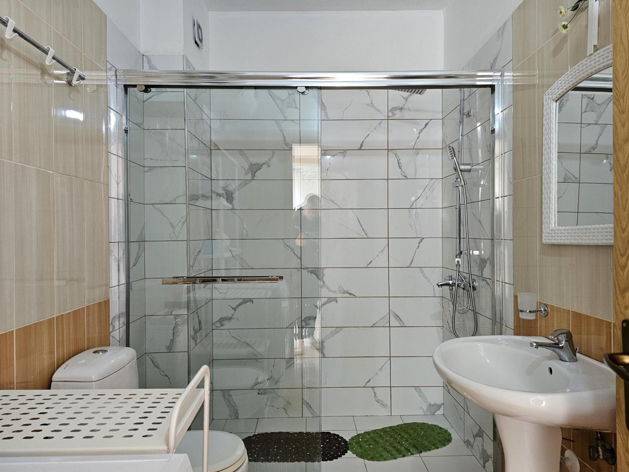 Svein Apartment Sarandë Eksteriør bilde